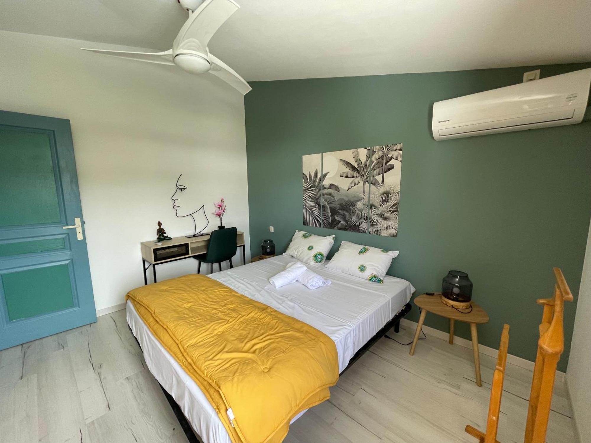 Duplex Tifanjan Avec Jardin Fleuri Pres De La Mer Saint-Paul Exterior foto