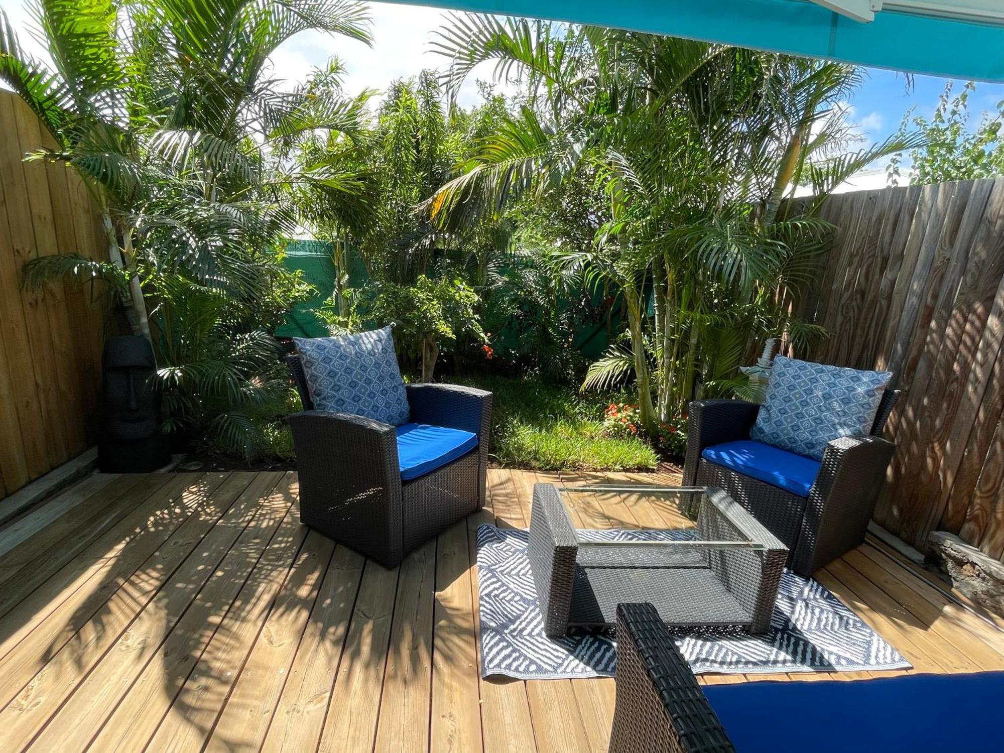 Duplex Tifanjan Avec Jardin Fleuri Pres De La Mer Saint-Paul Exterior foto